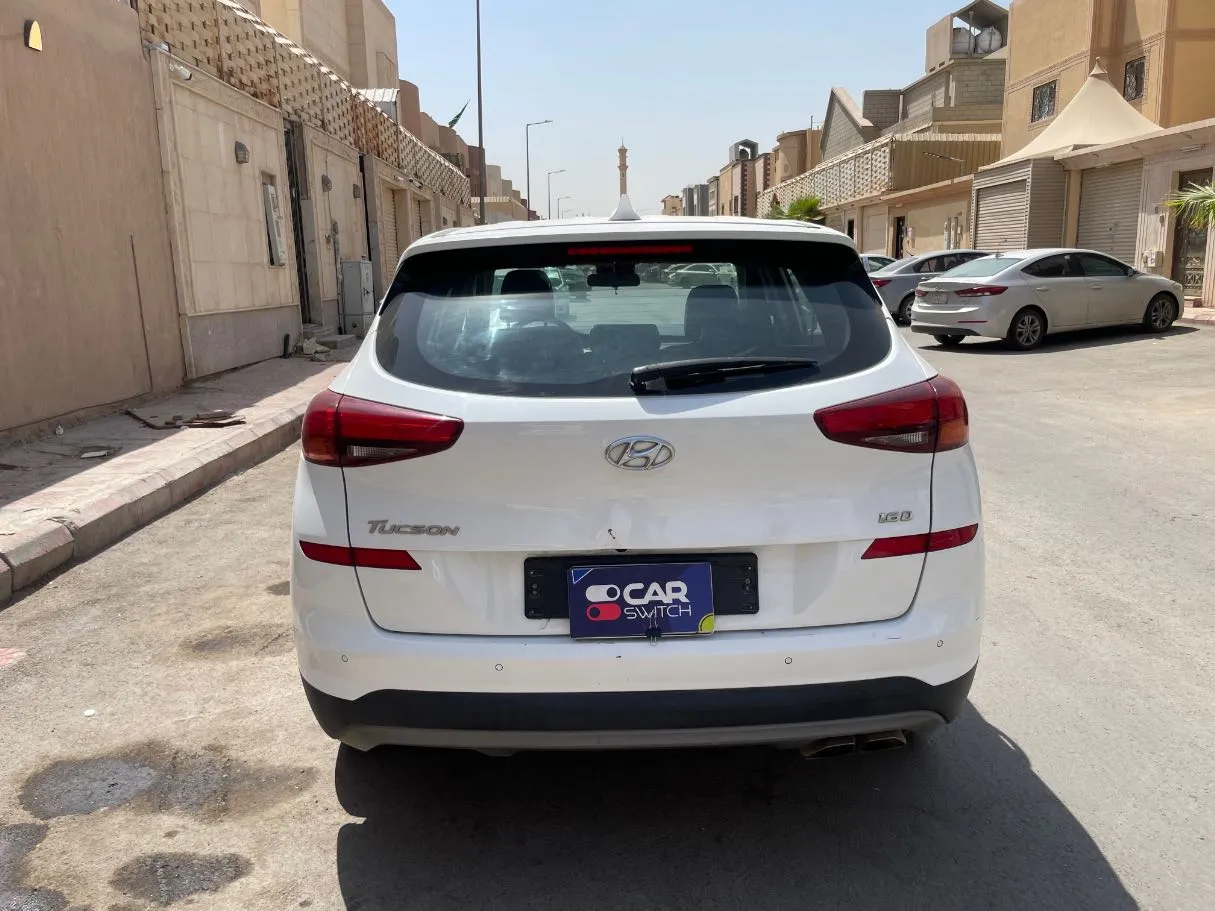Car image 6