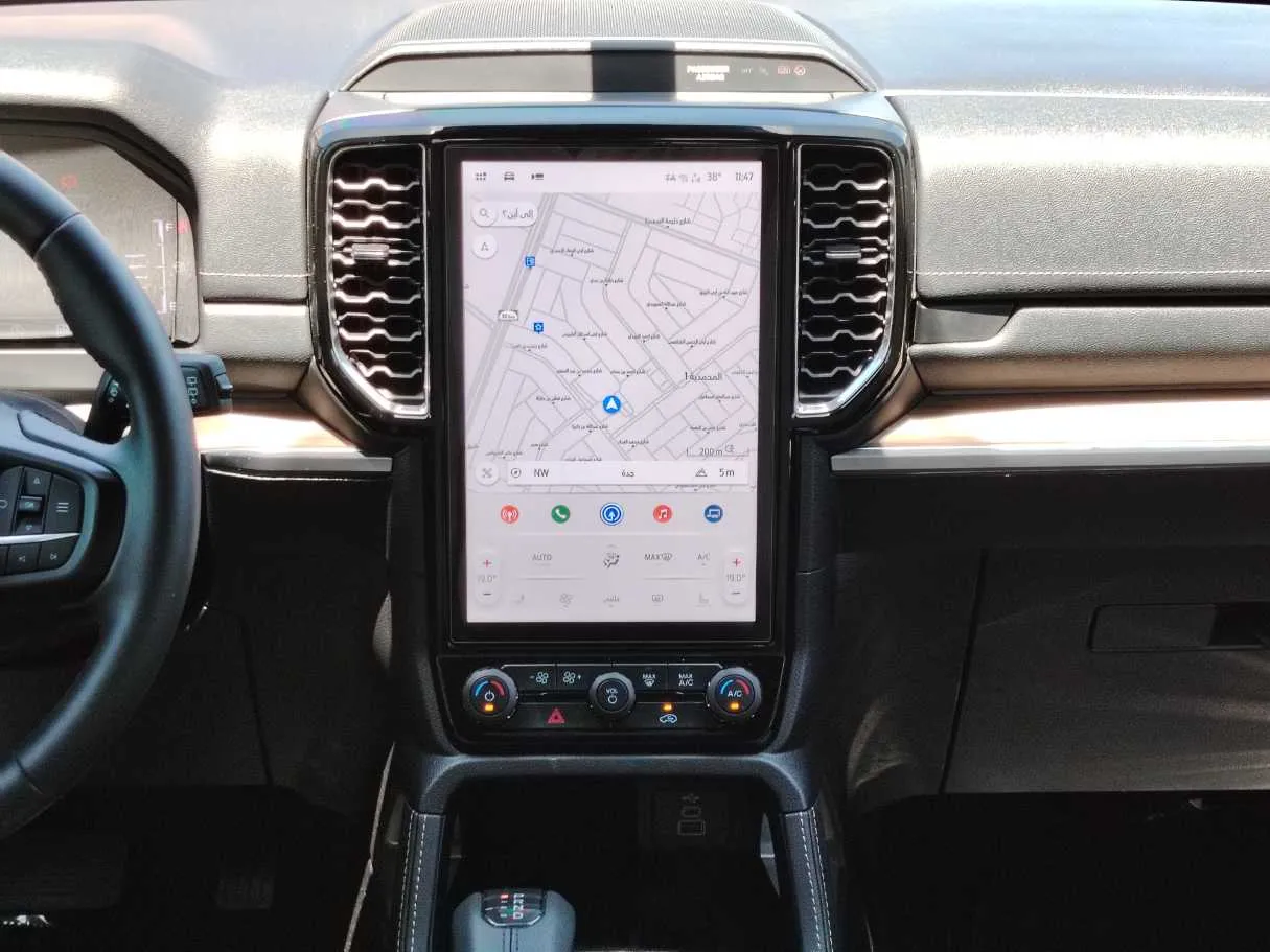Car image 26