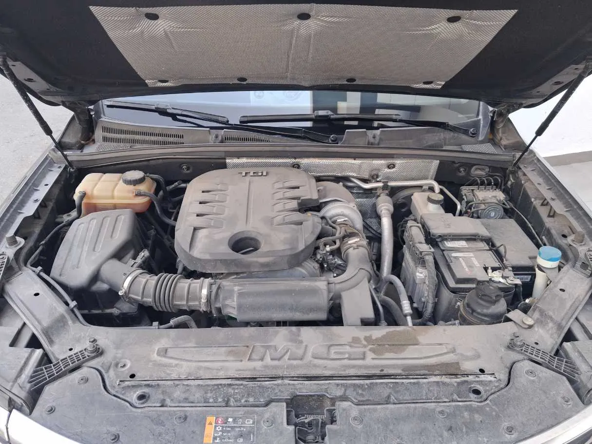 Car image 21
