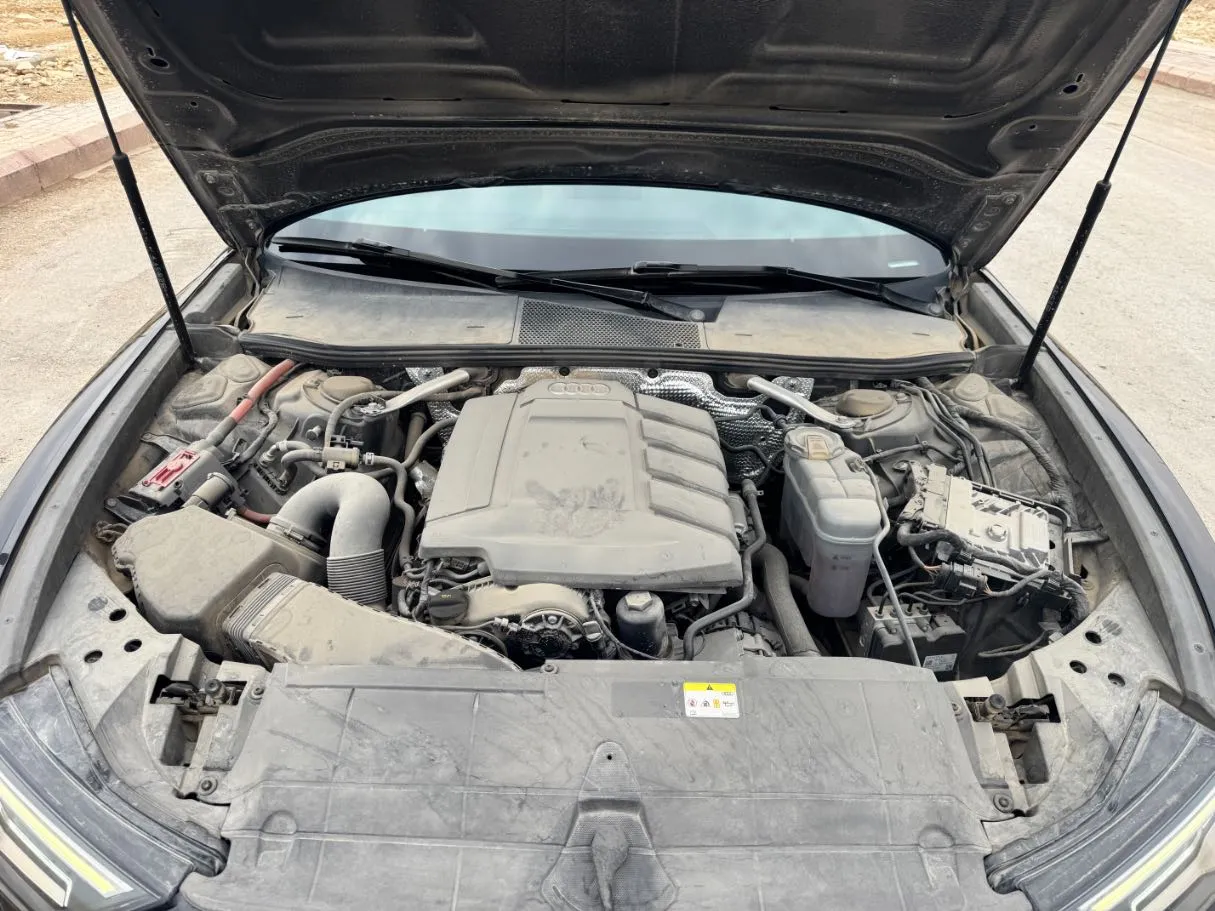Car image 20