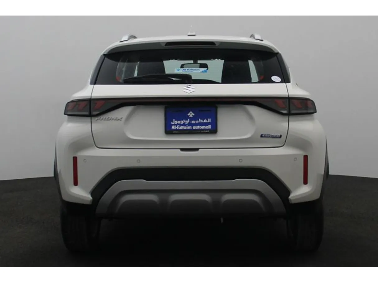 Car image 12