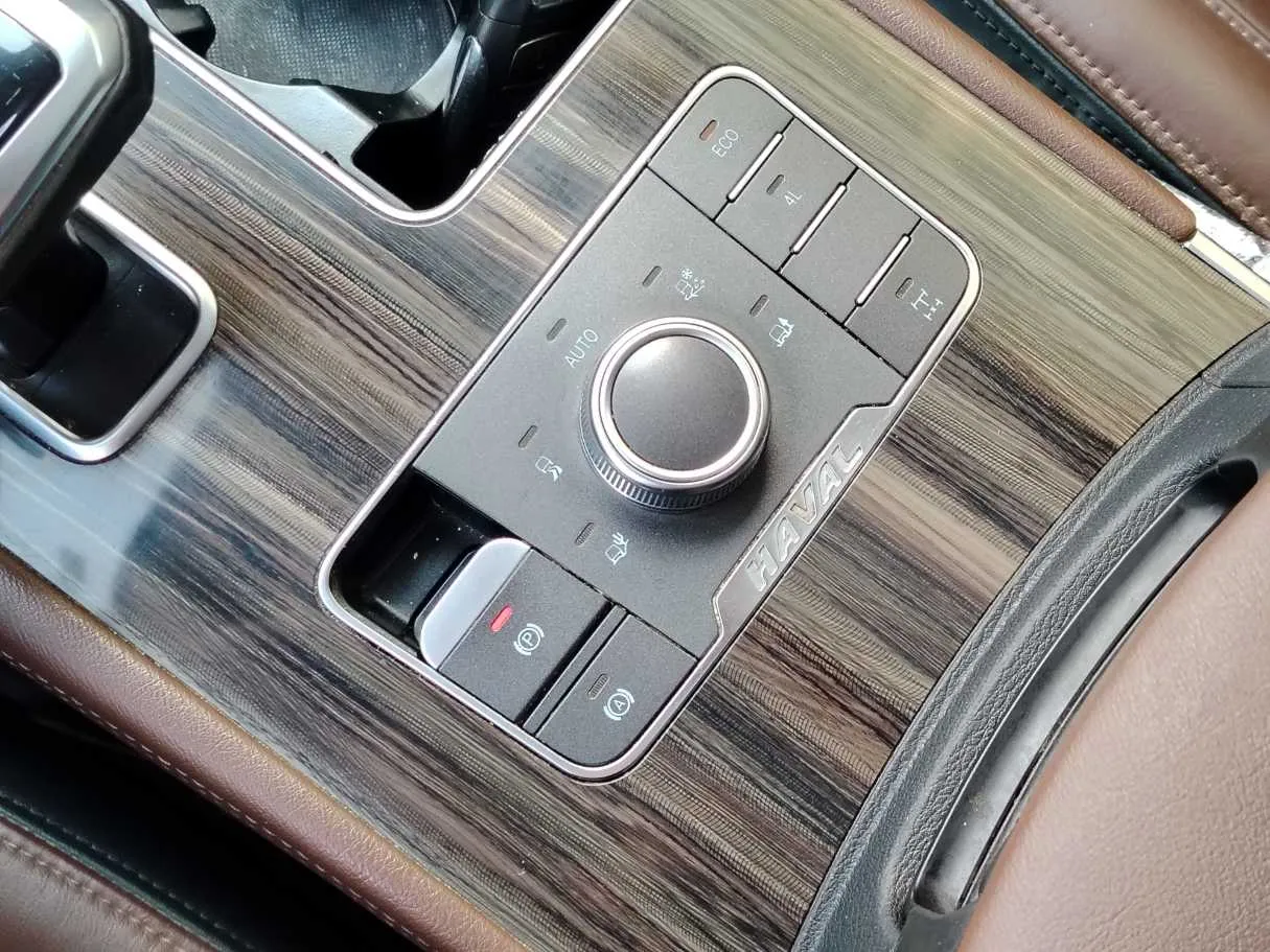 Car image 22