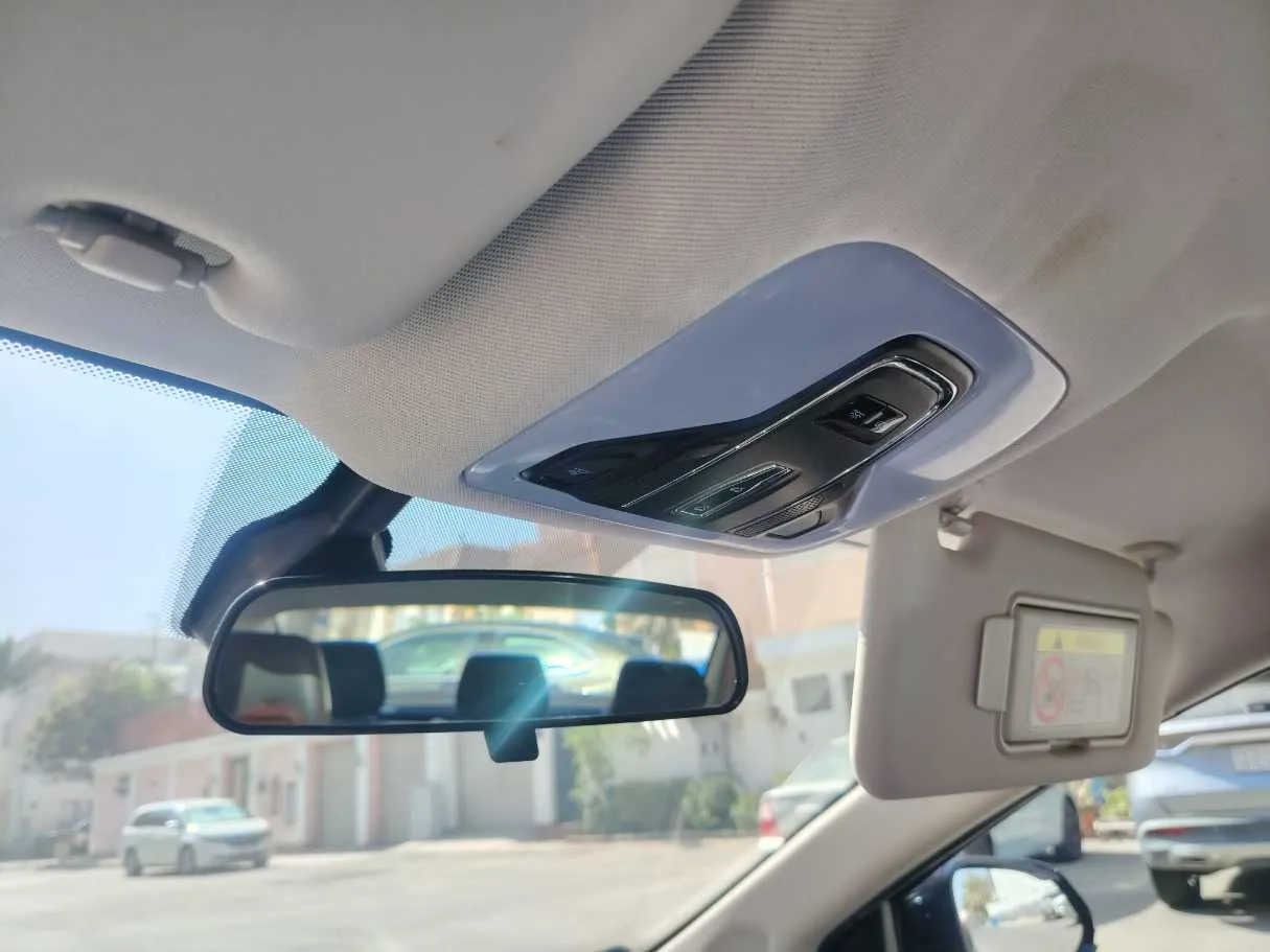 Car image 39
