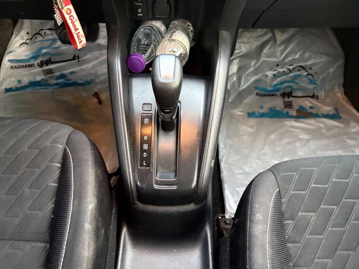 Car image 19