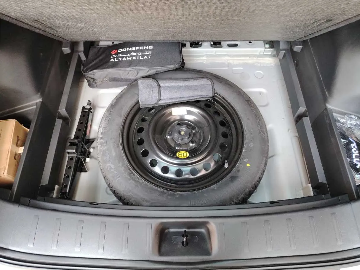 Car image 35