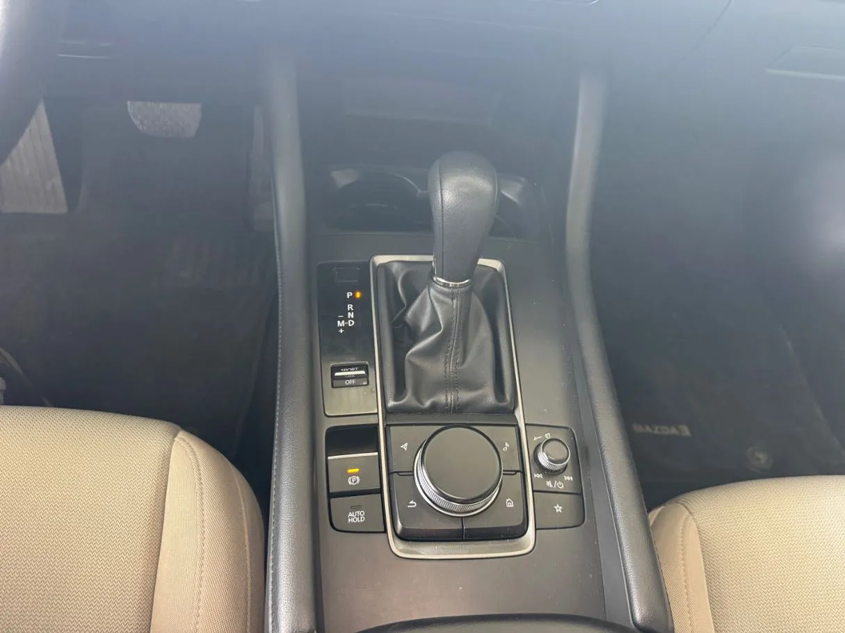 Car image 13