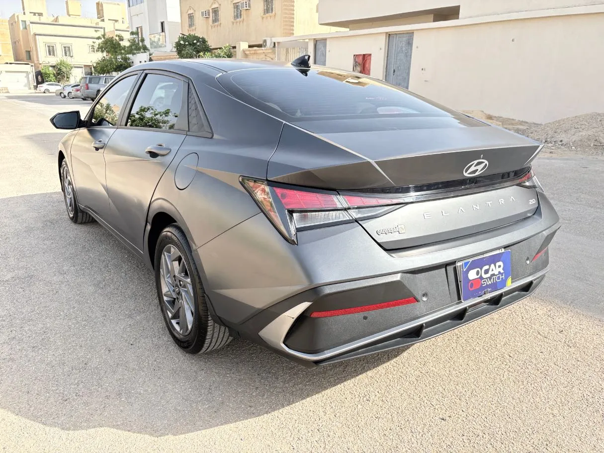 Car image 7
