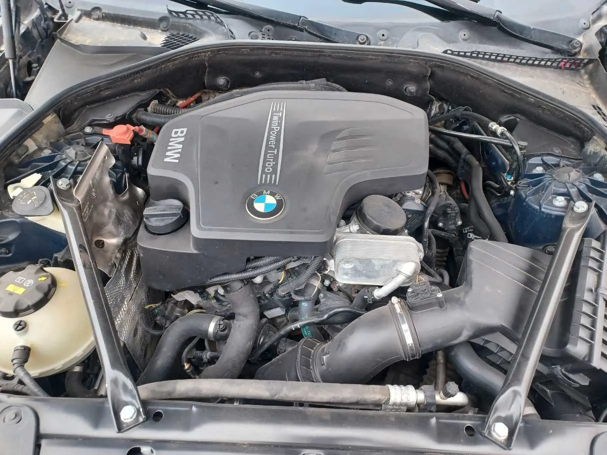 Car image 24