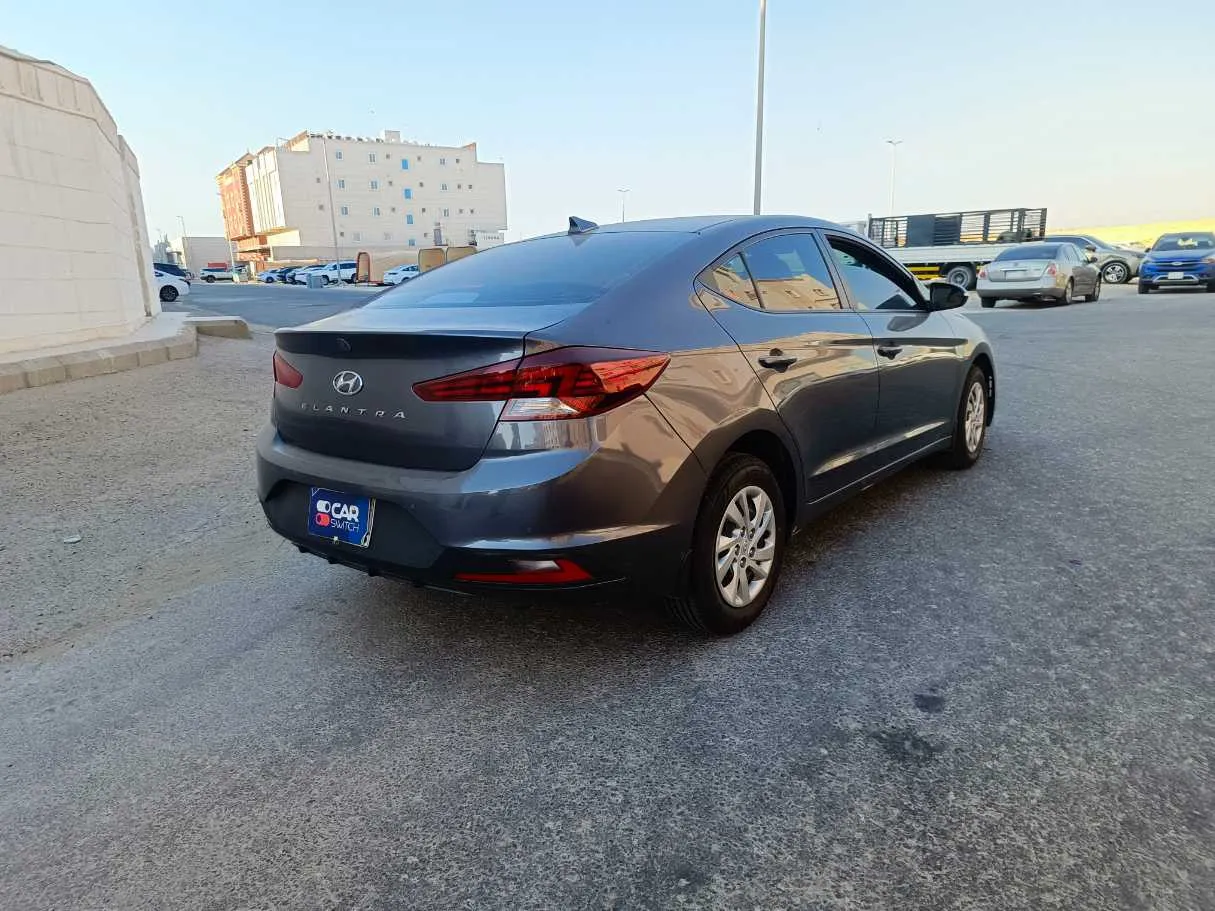 Car image 5