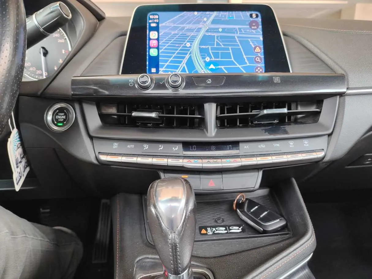 Car image 24