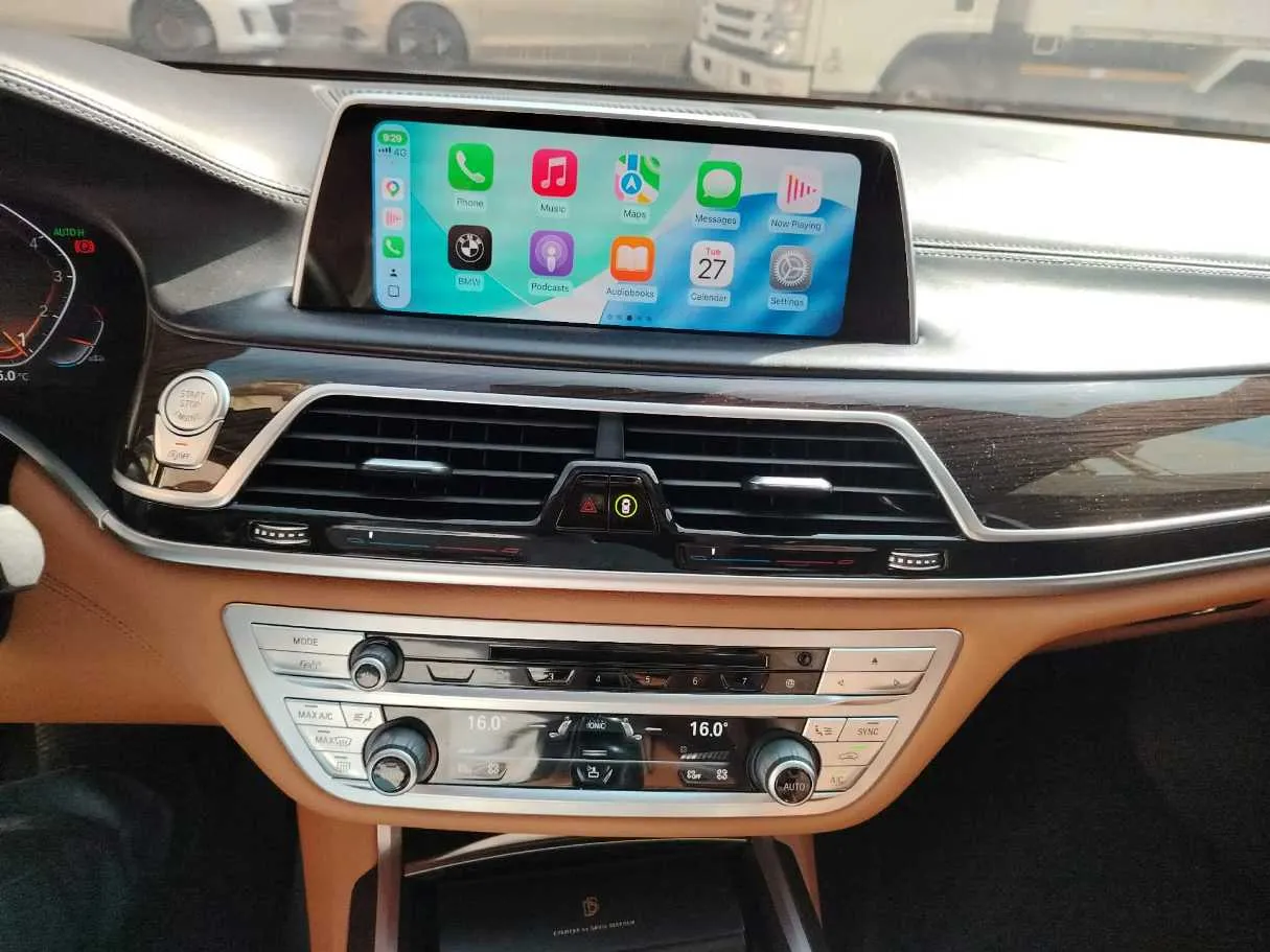 Car image 26