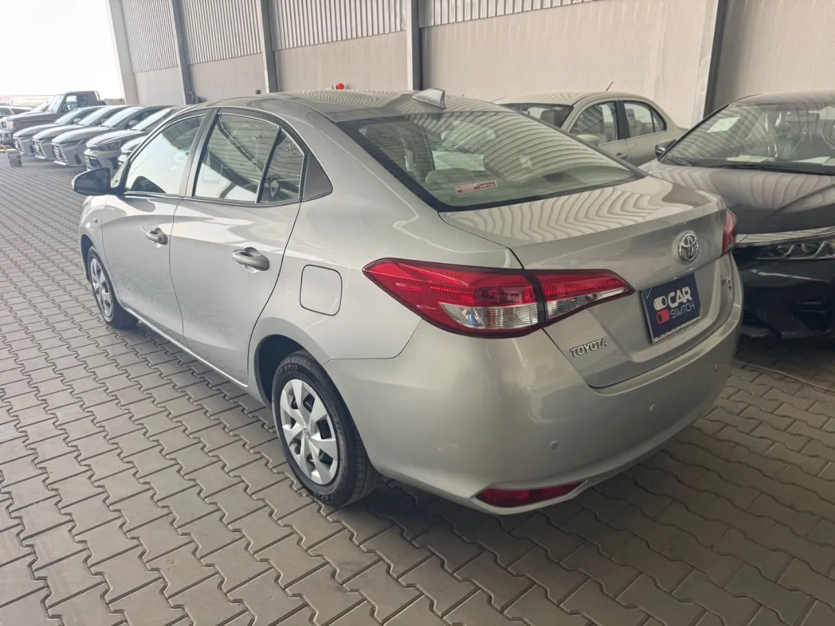 Car image 7