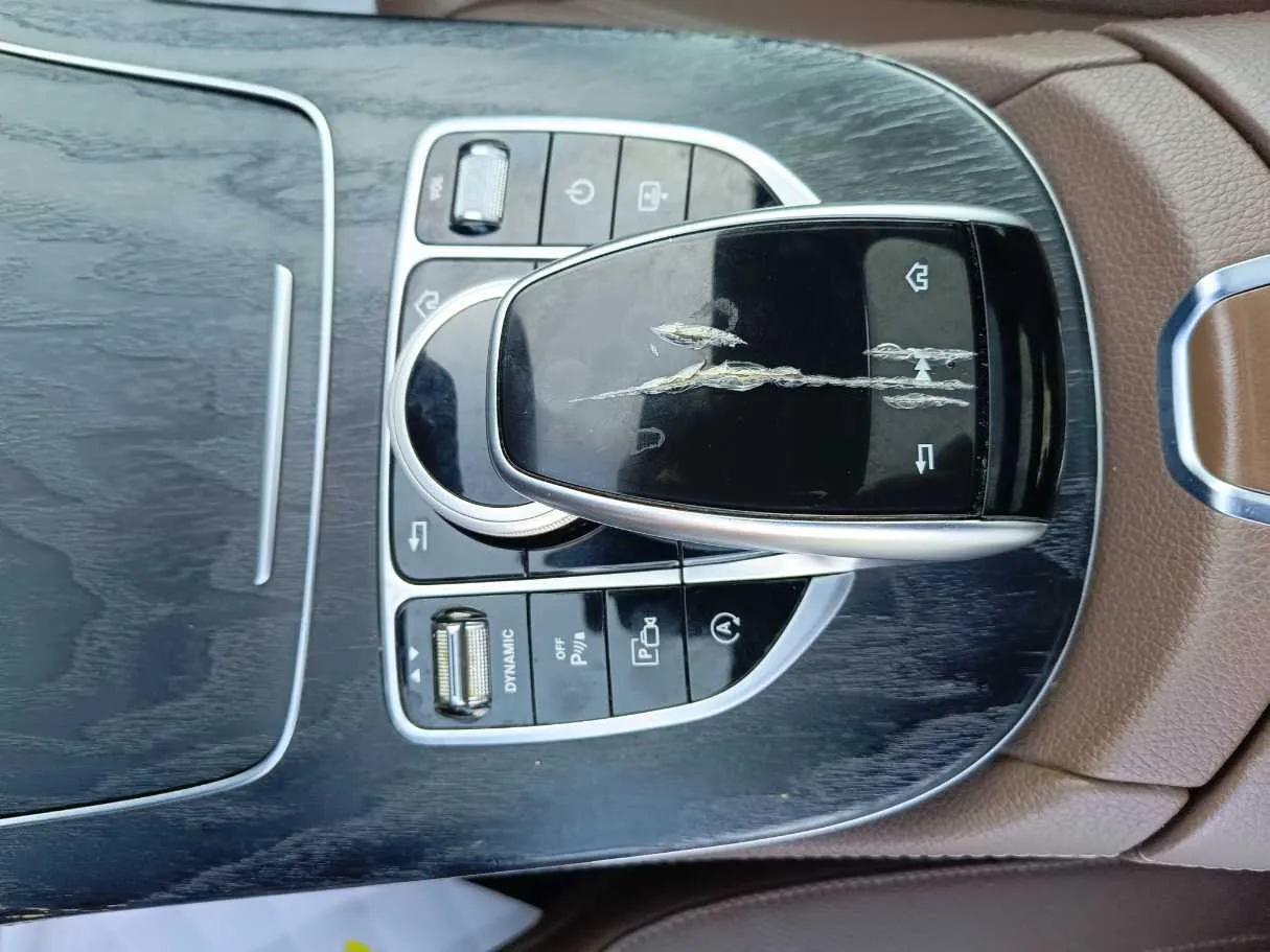 Car image 21