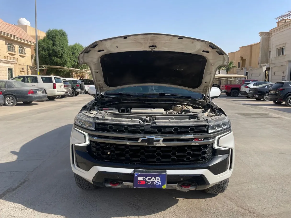 Car image 25