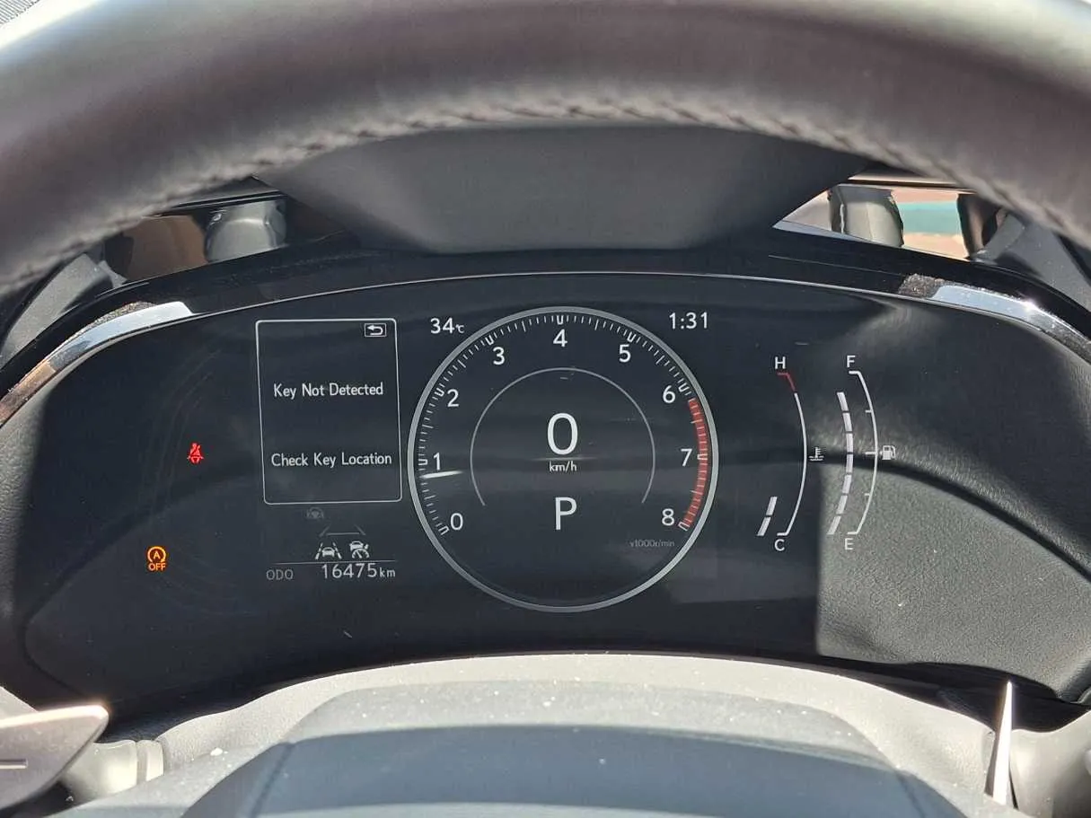 Car image 19