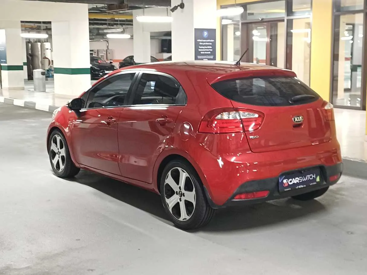 Car image 7