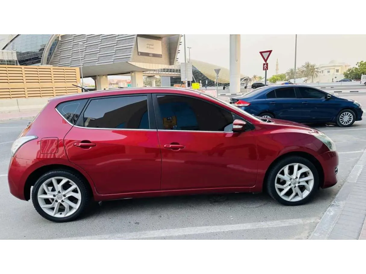Car image 4