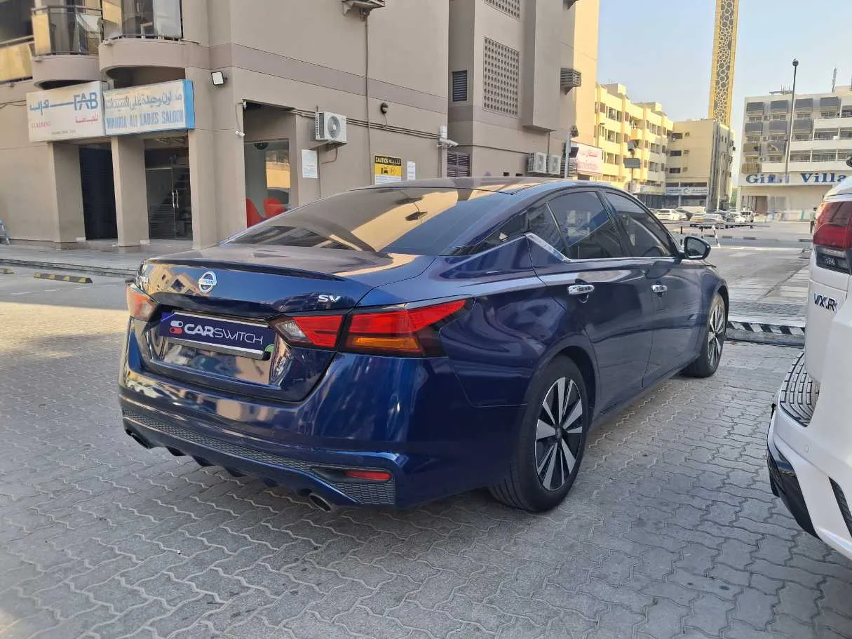 Car image 7