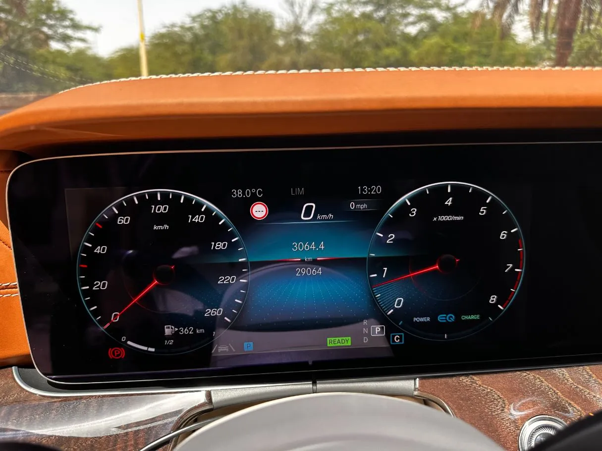 Car image 23