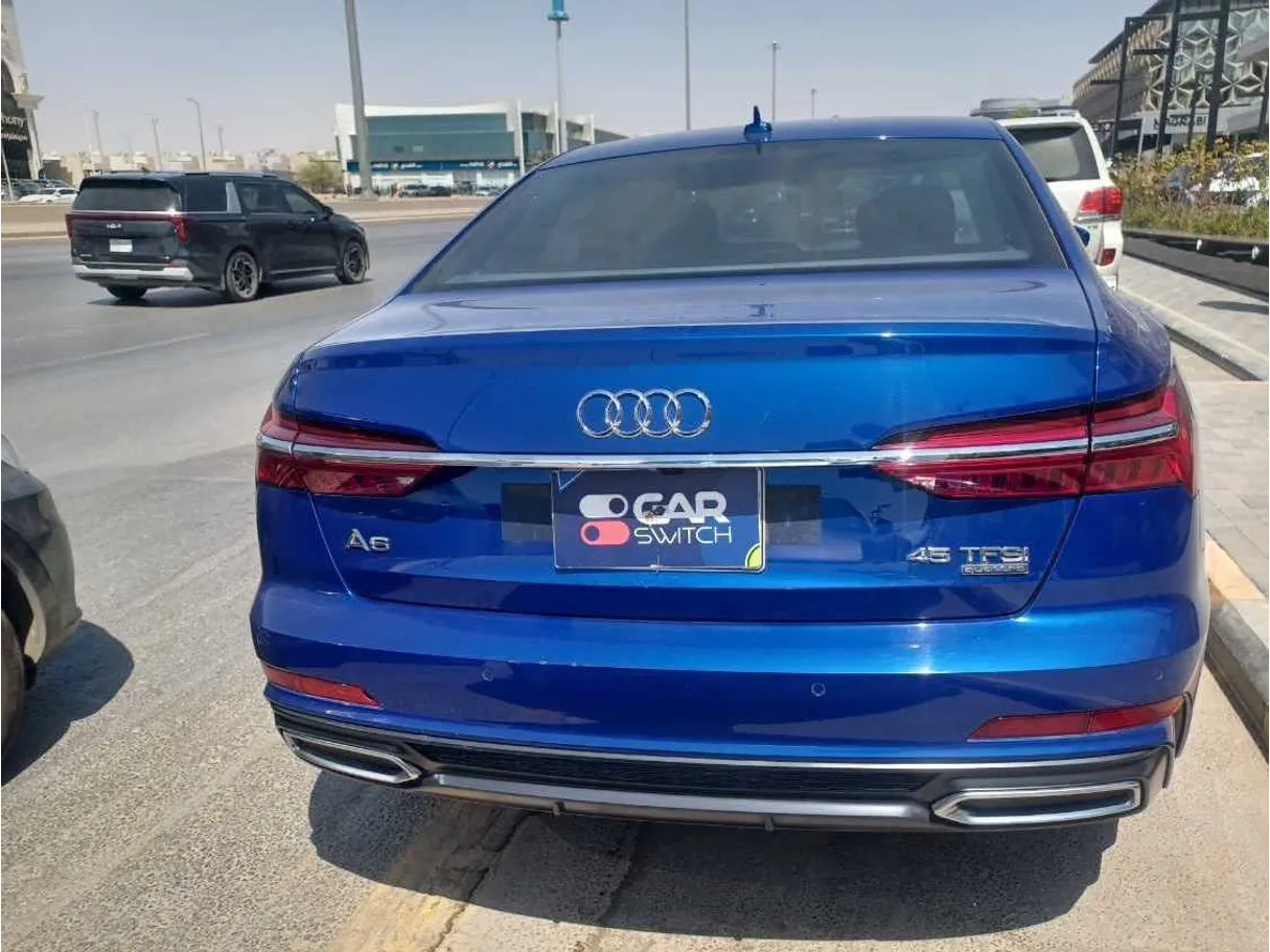 Car image 6