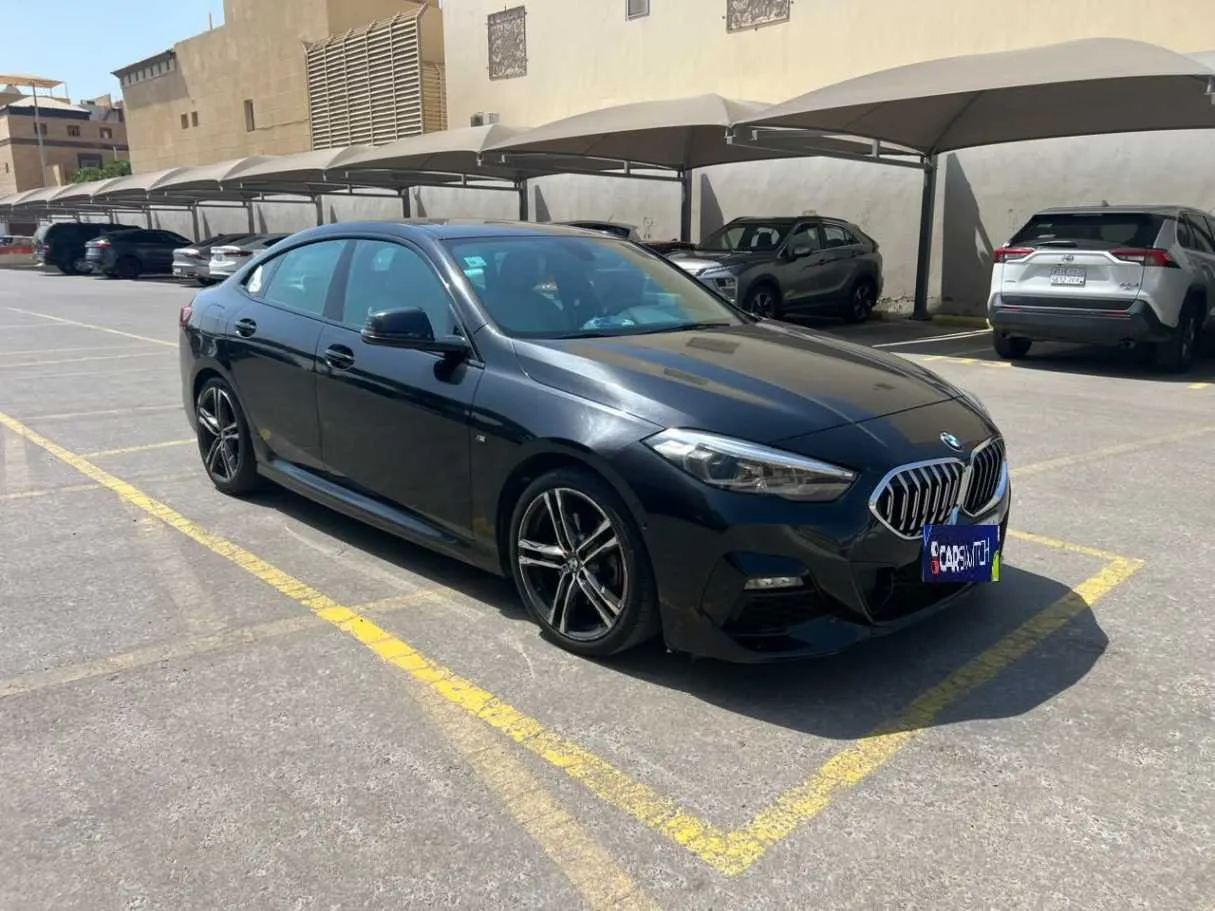 Car image 3