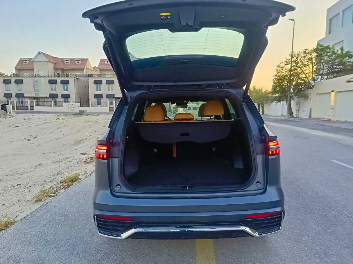 Car image 29