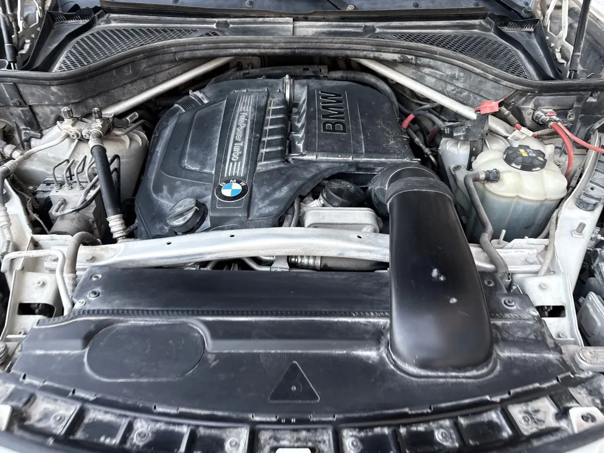 Car image 27