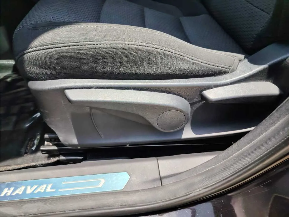 Car image 36