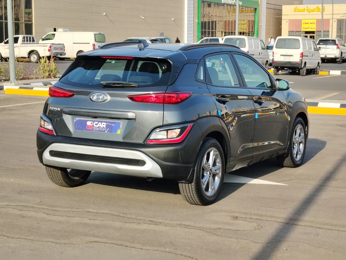 Car image 5