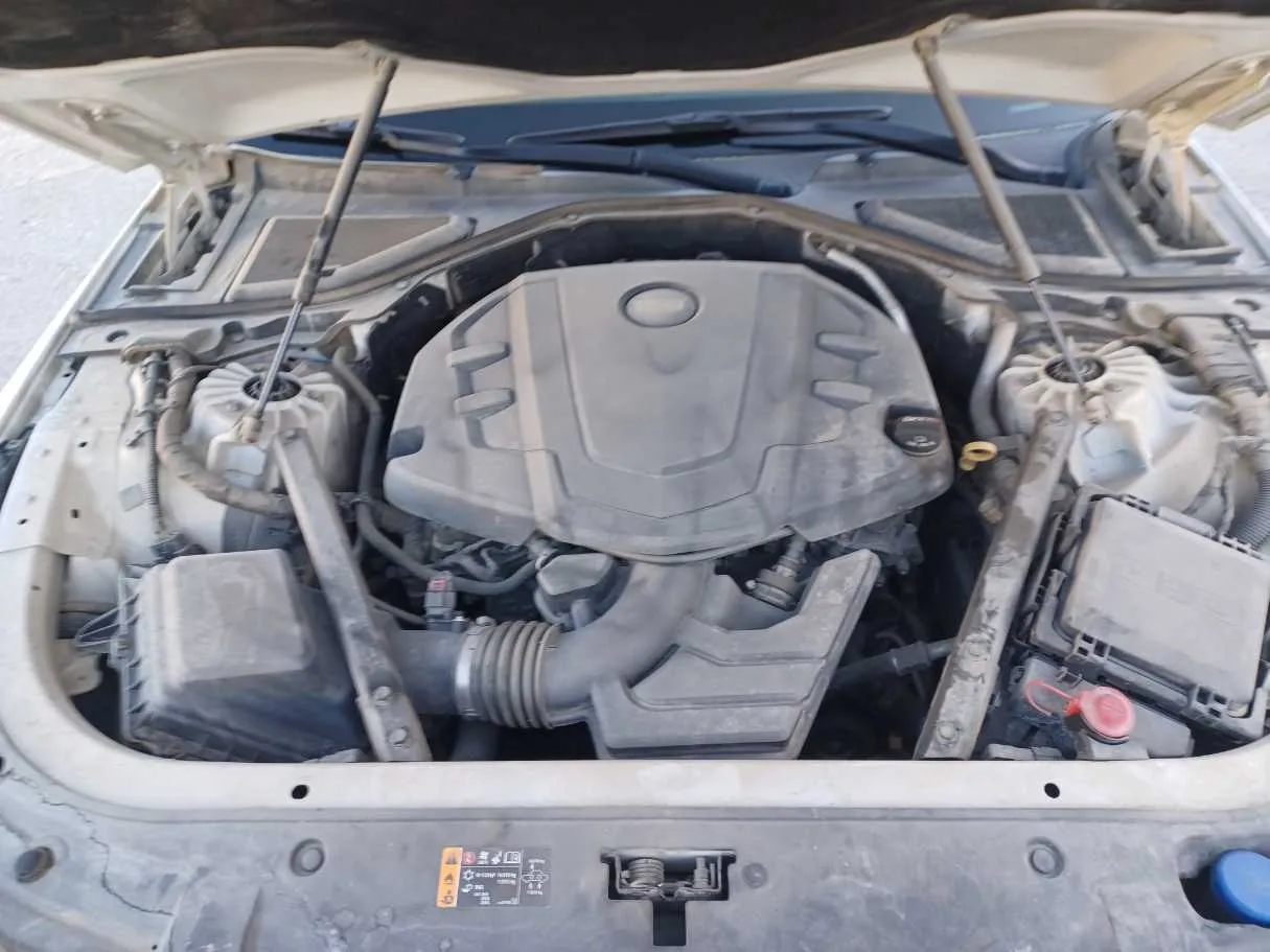 Car image 26