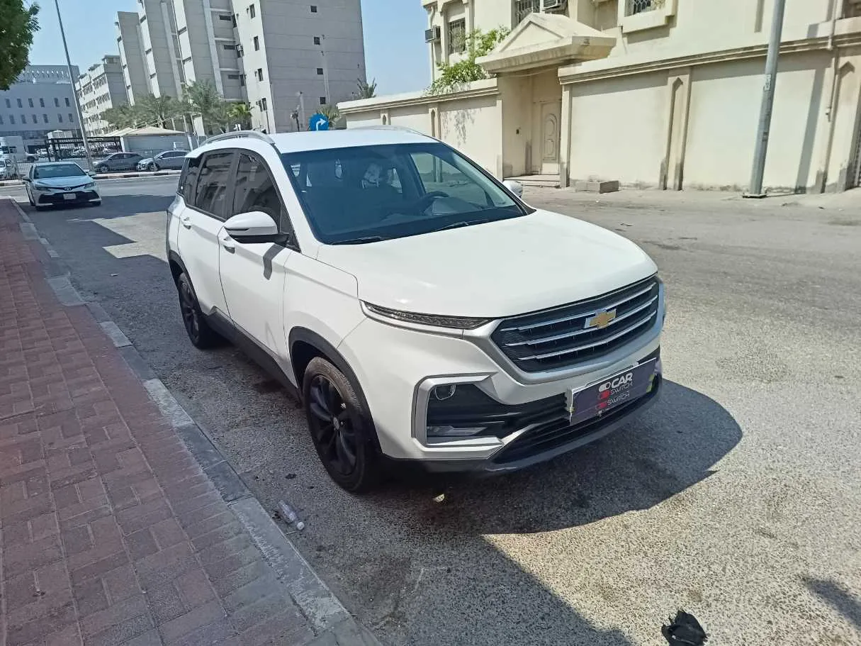 Car image 3