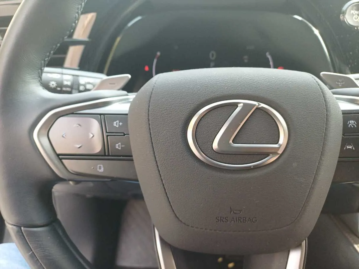Car image 22