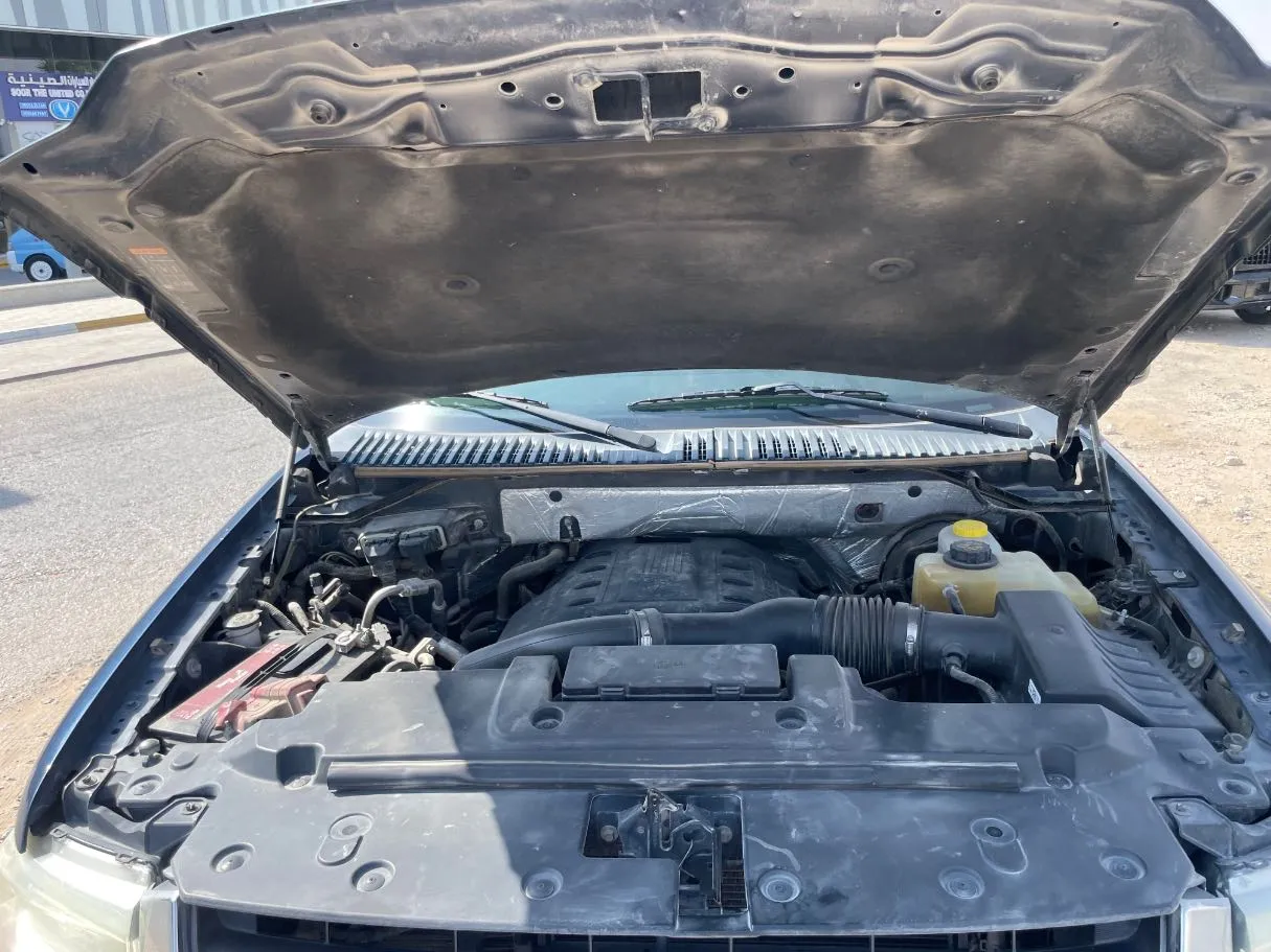 Car image 25