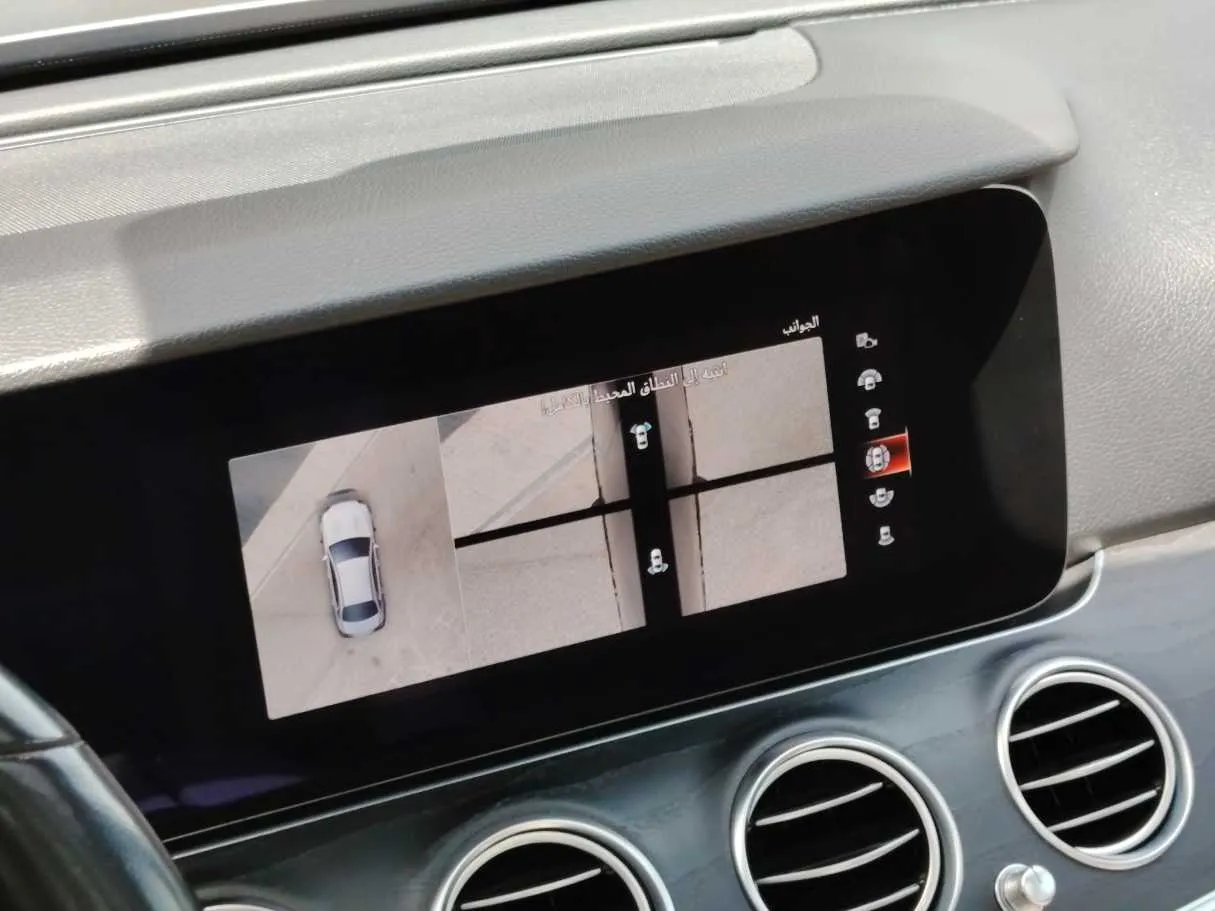 Car image 25