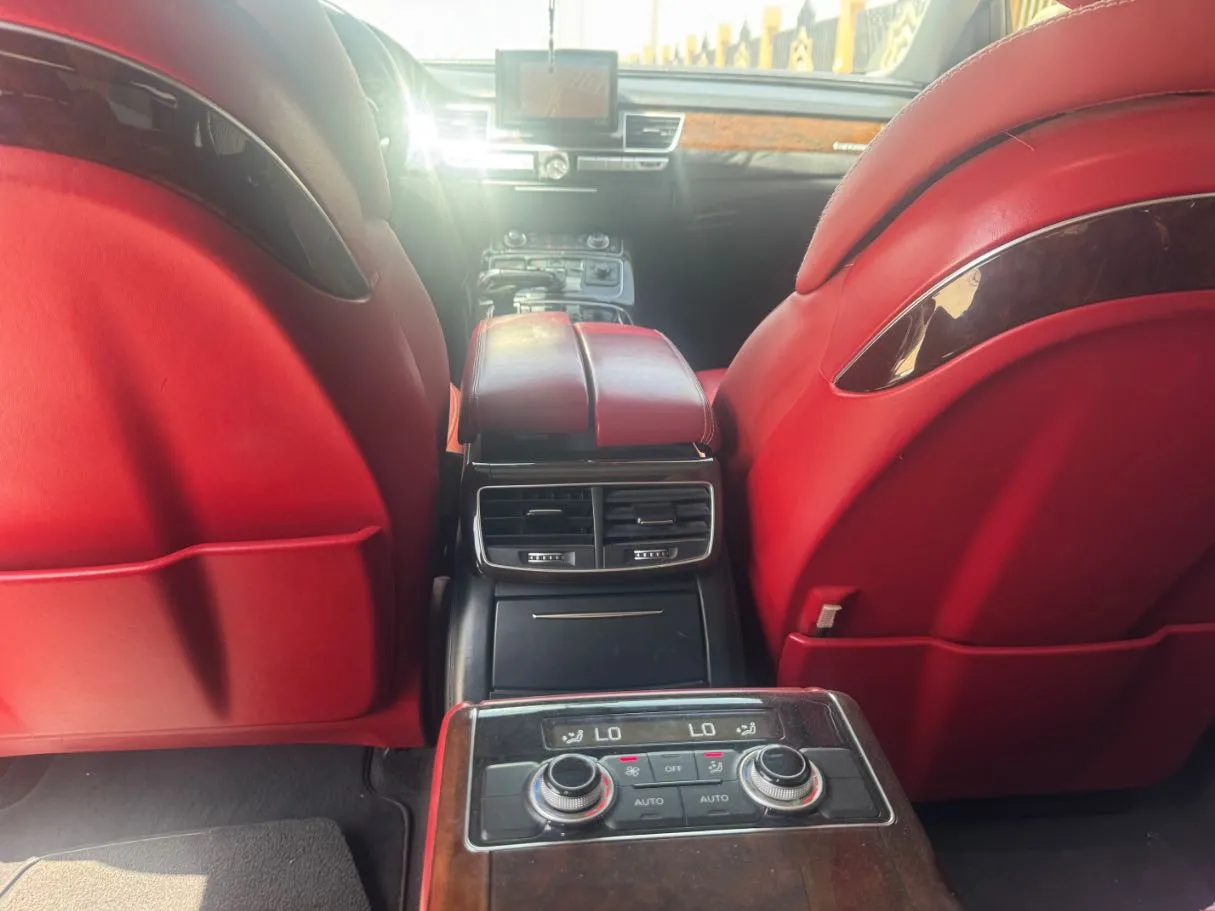 Car image 20
