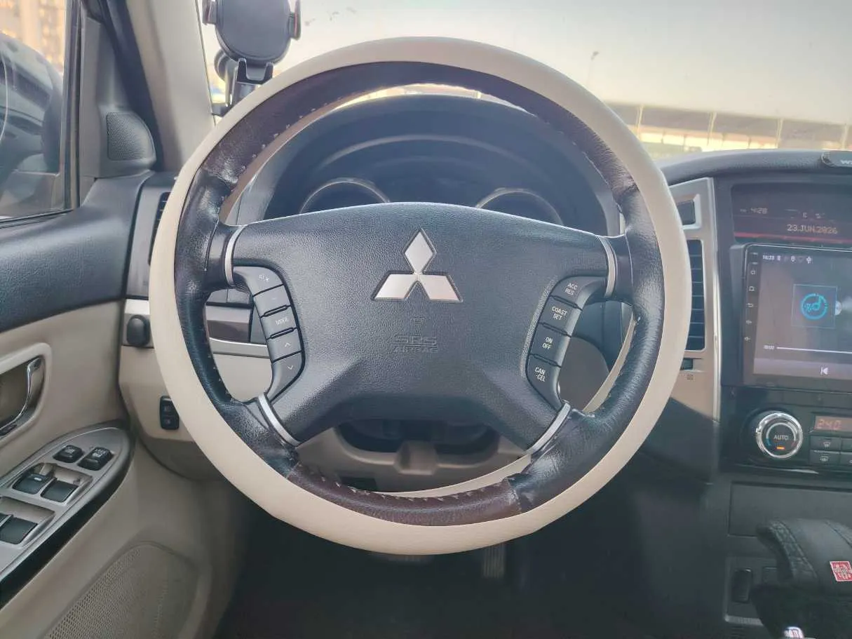 Car image 21