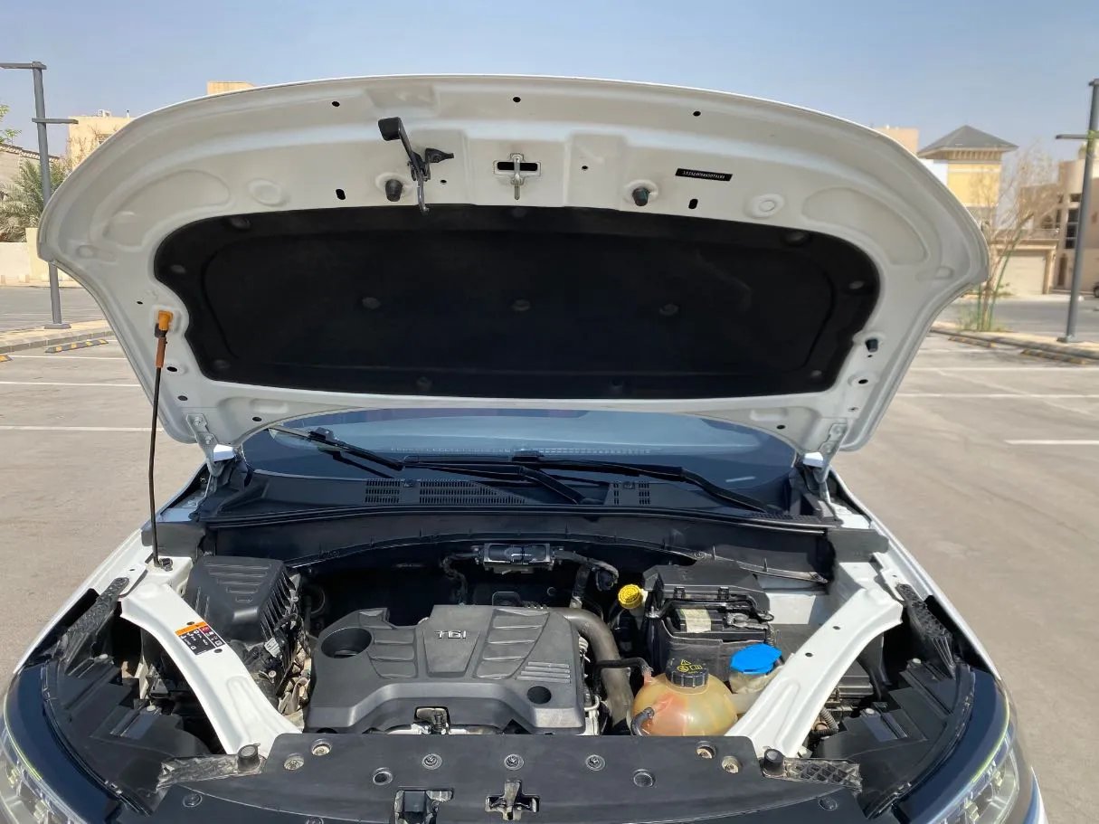 Car image 26