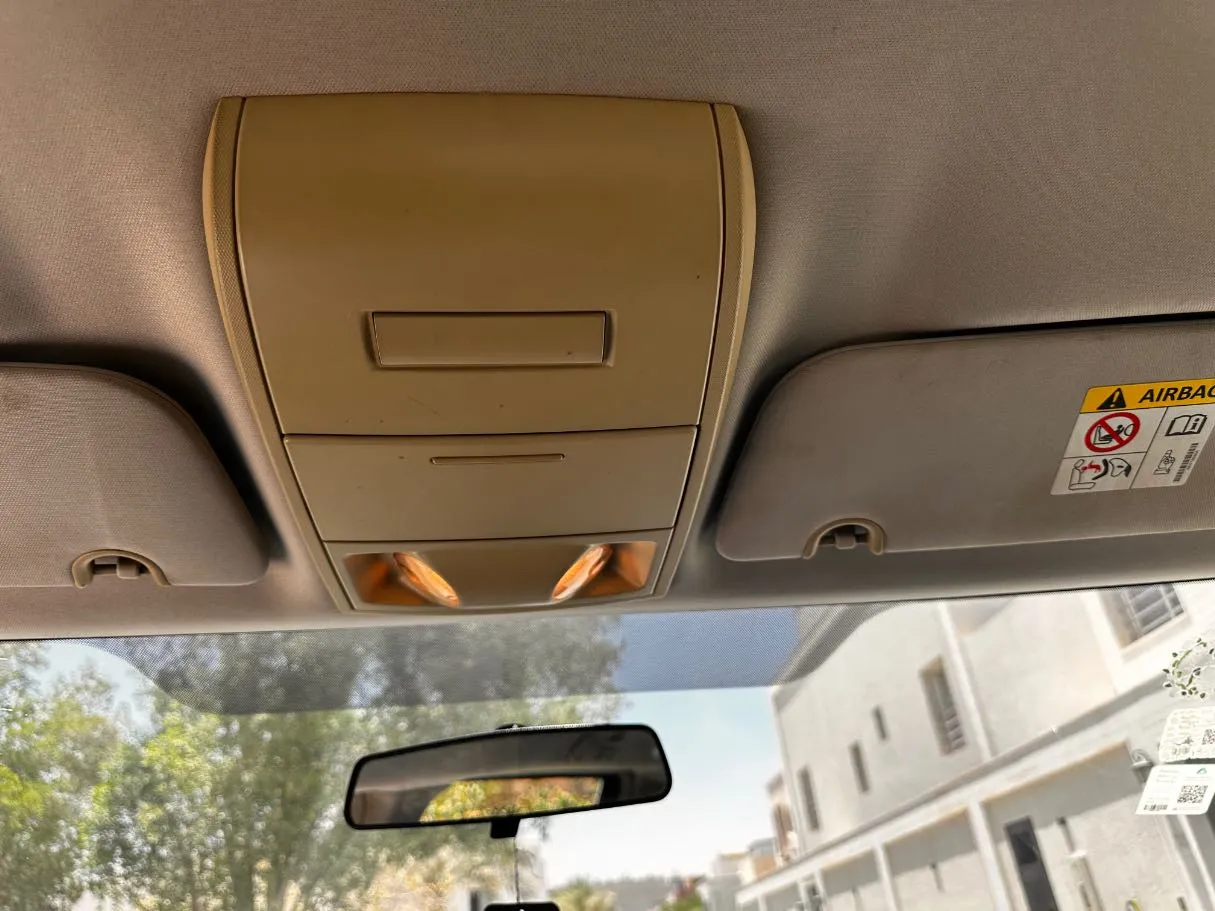 Car image 23