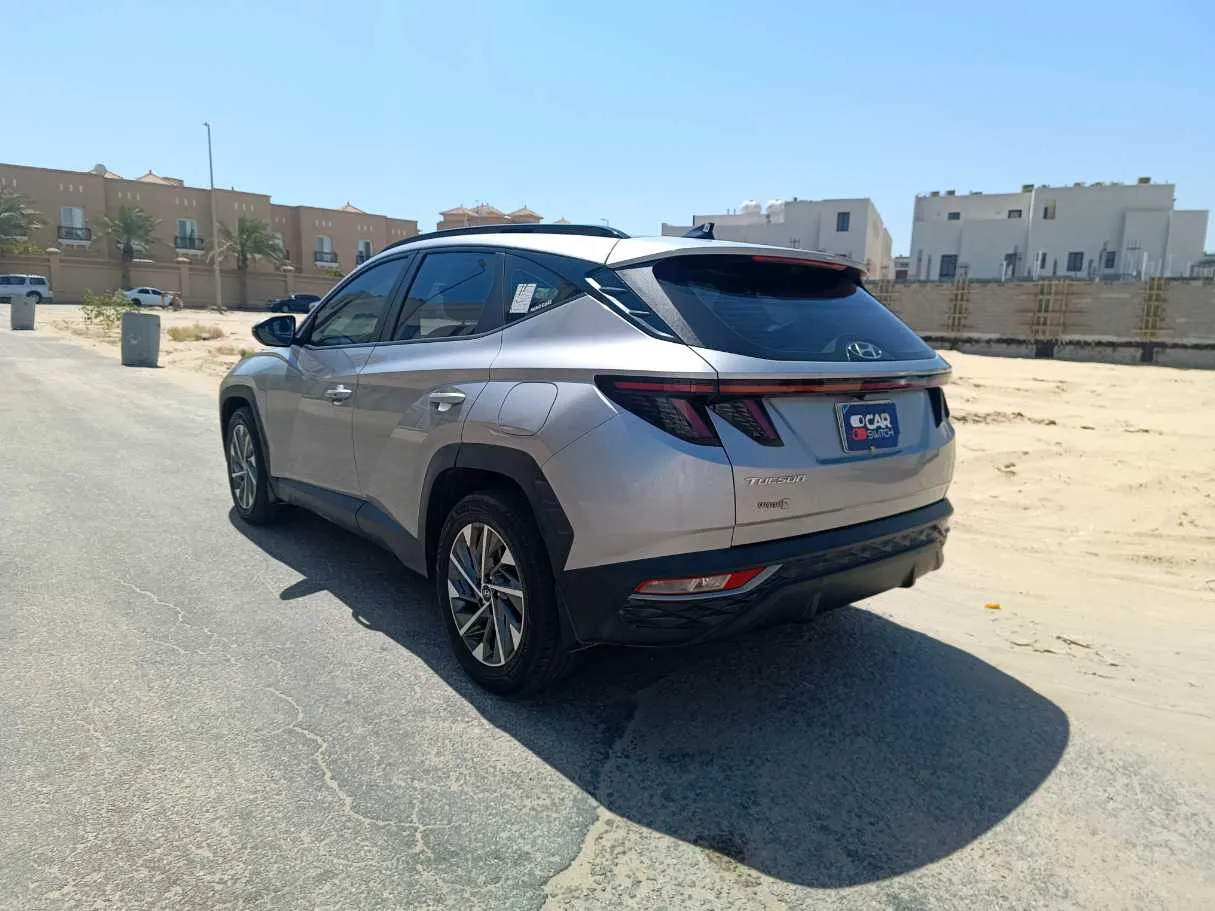 Car image 7