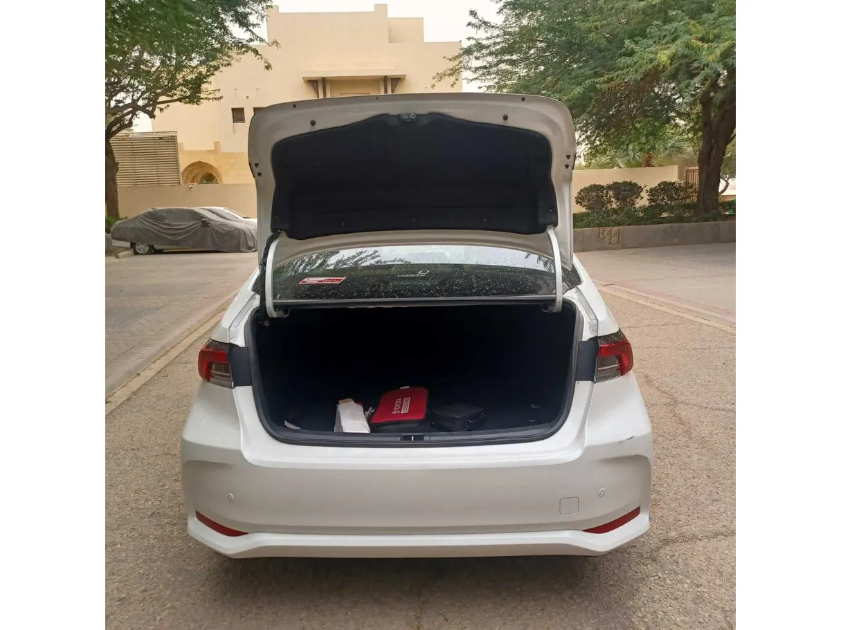 Car image 22