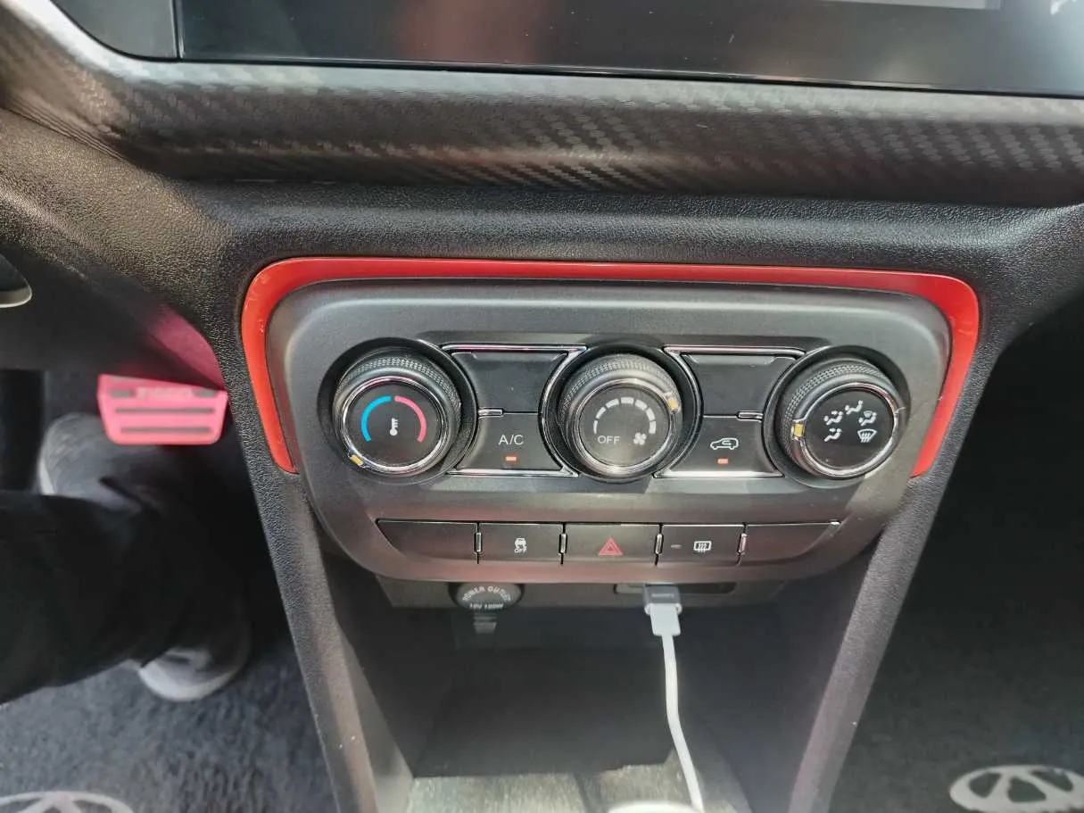 Car image 22