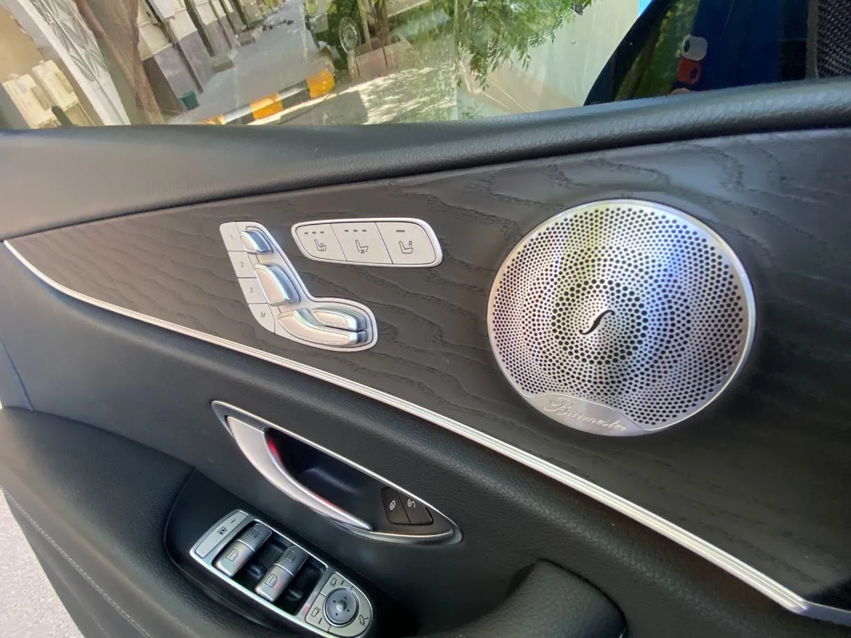Car image 28