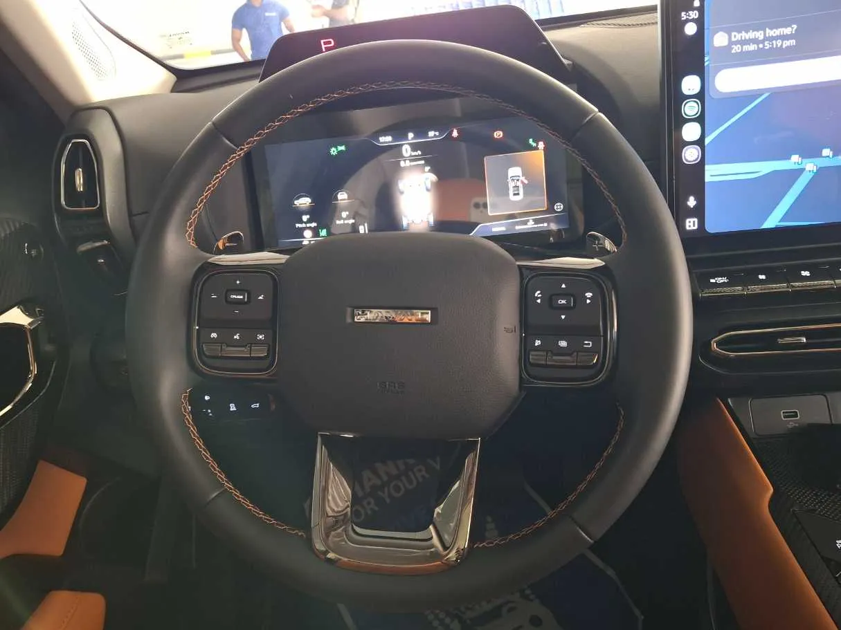 Car image 17