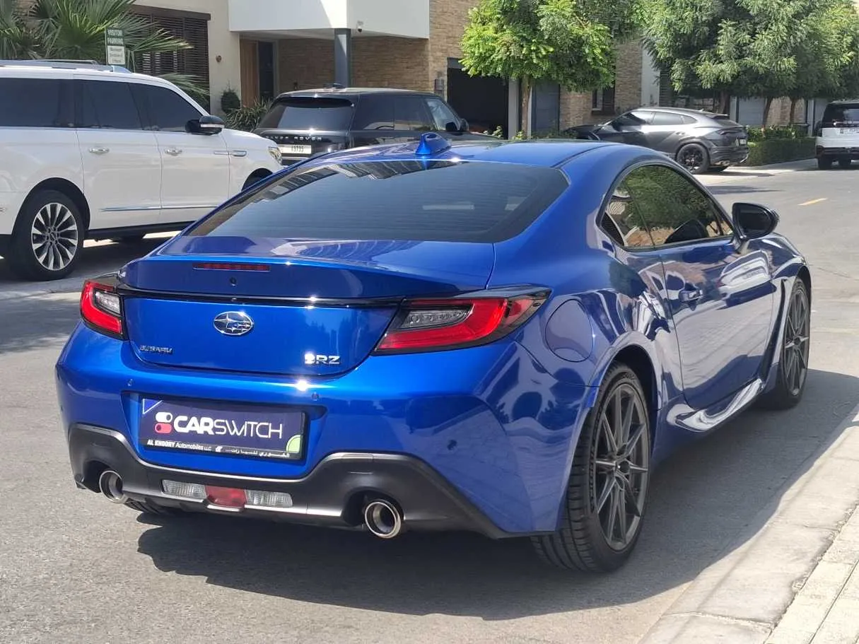 Car image 5