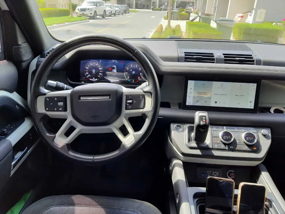 Car image 15