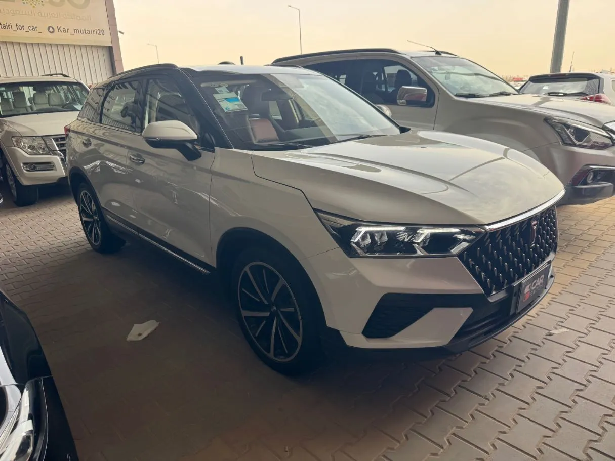 Car image 2