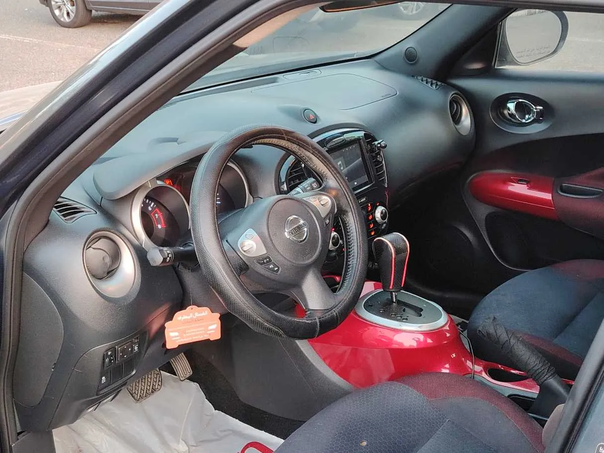 Car image 13