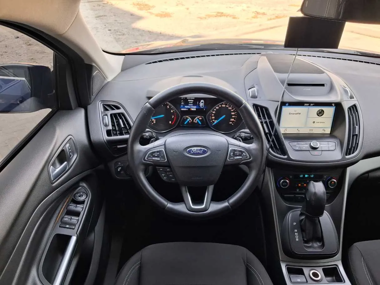 Car image 13