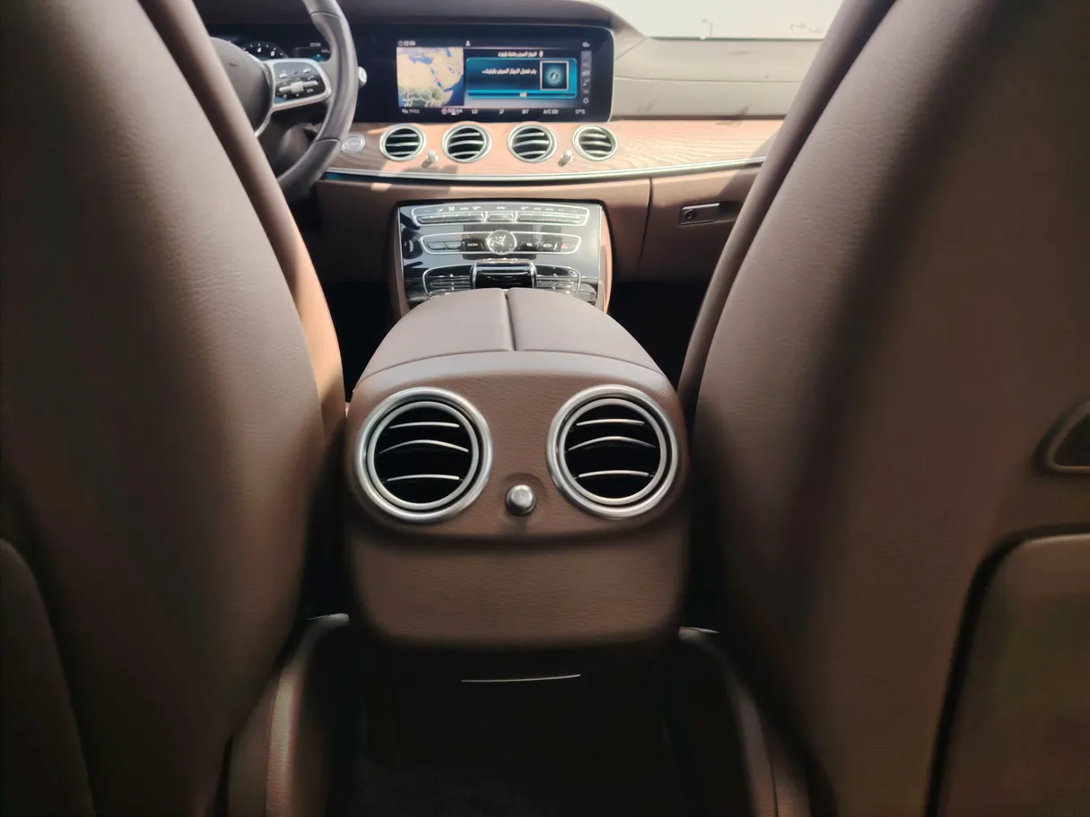 Car image 34
