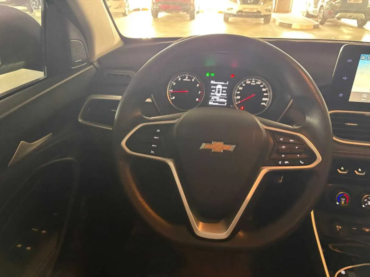 Car image 19